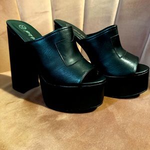 Faux Leather Platform Peep Toe Heeled Mules- Size 9